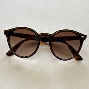 Ray-Ban Tortoise Shell Sunglasses RB4380-N